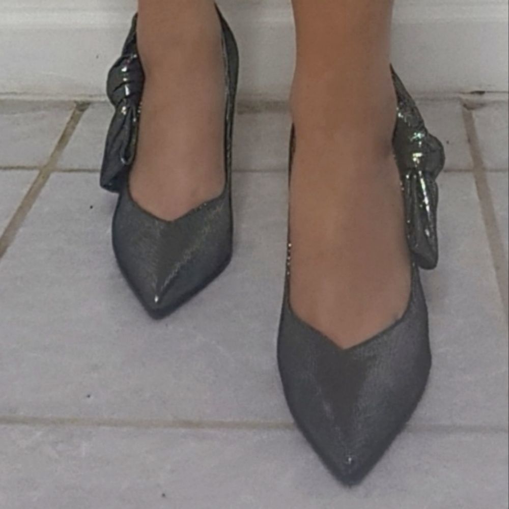 Nine west silver black heel with bow - Picture 2 of 3